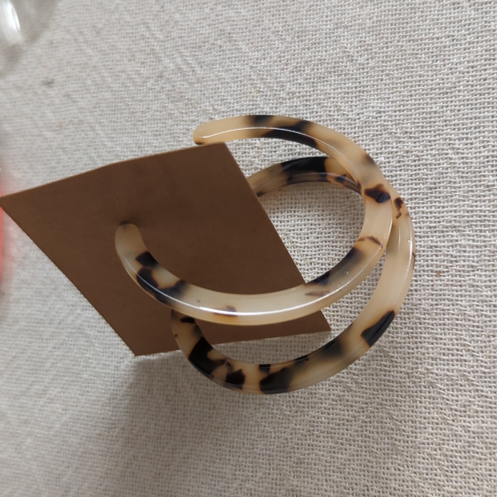 Two Leopard ANTHRO Hoops - Picture 2 of 3